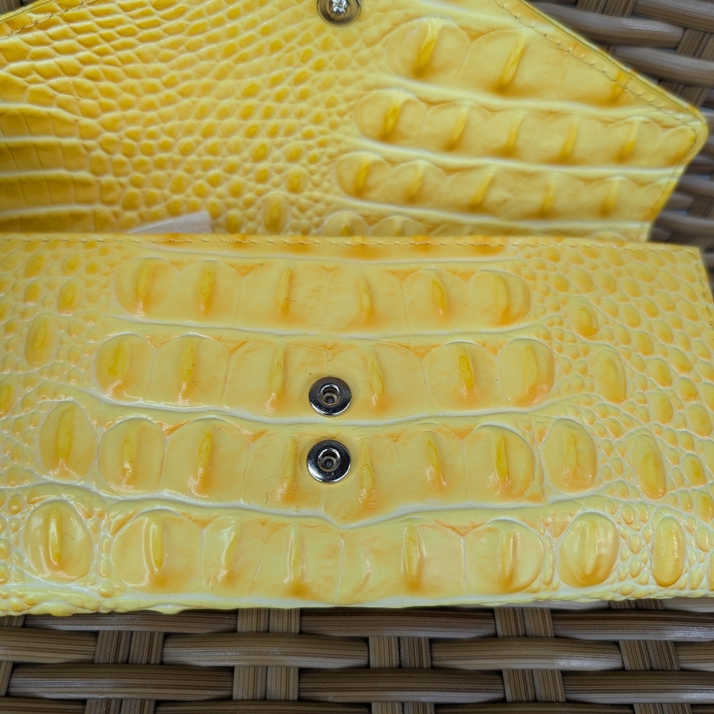 Brahmin Veronica Buttercup Melbourne Yellow Croc Embossed Leather Clutch Wallet - Picture 15 of 16